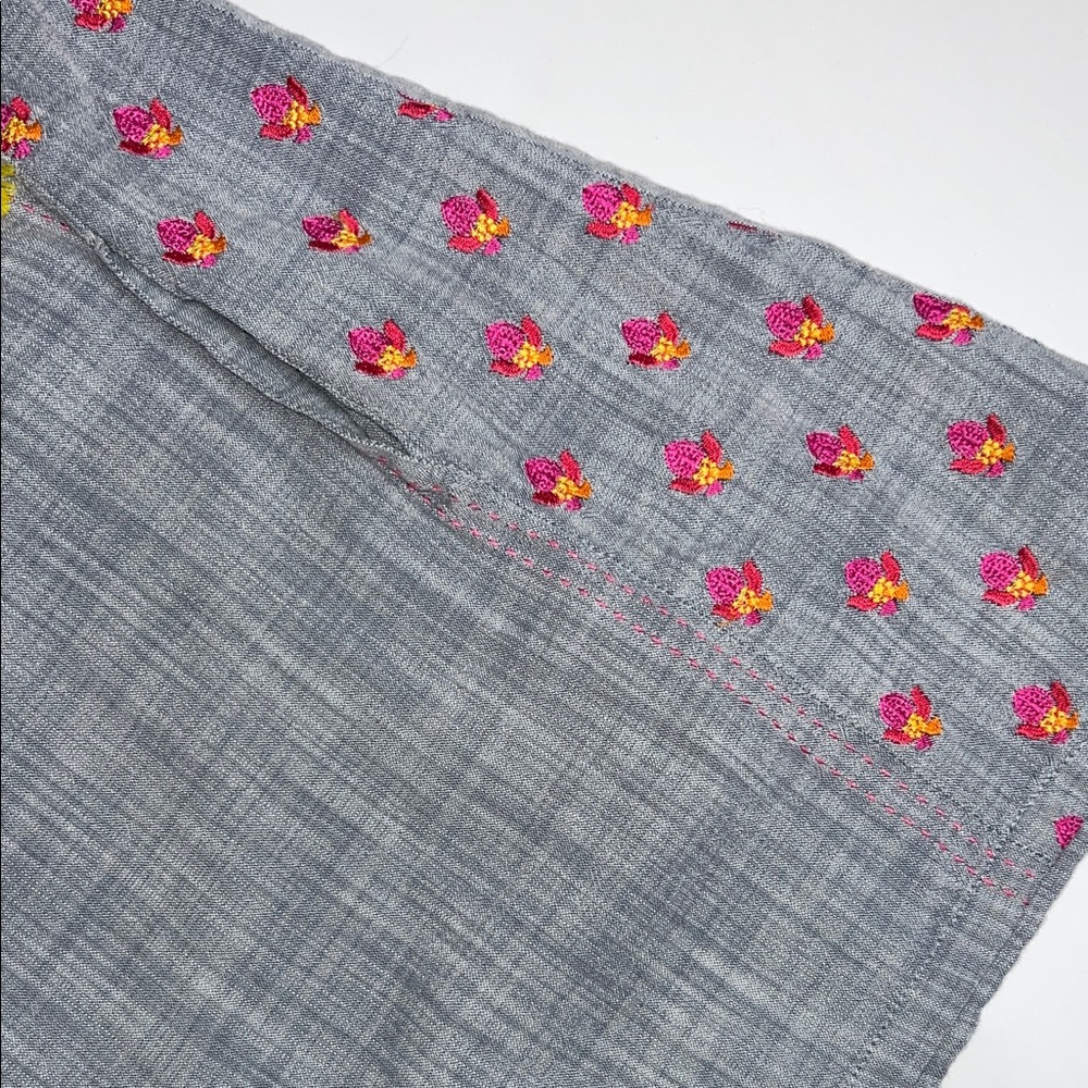 Preowned Khaadi Gray Dress with Colorful Embroidery - Picture 4 of 10